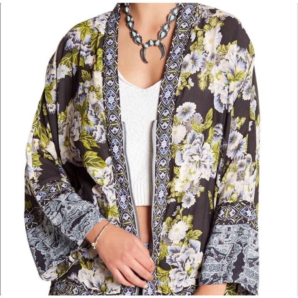 Free People‎ Wildflower Cinched Kimono size XS S Floral Multicolor Full Zip